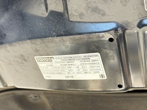 Used 2018 Toyota RAV4 XLE w/ All Weather Liner Package FWD image 18
