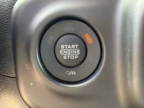Used 2023 Jeep Wrangler Unlimited Sport AWD/4WD image 17