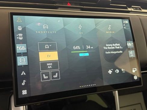 New 2025 Land Rover Range Rover SE image 33