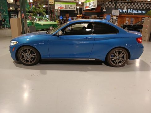 Used 2016 BMW M235i Coupe RWD image 9
