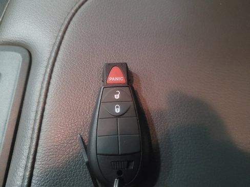 Used 2016 RAM 1500 Classic SLT image 32