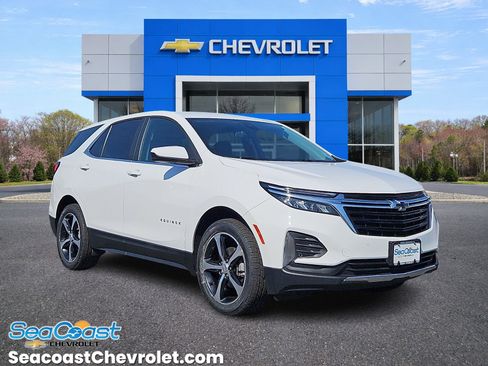 Certified 2024 Chevrolet Equinox LT w/ LPO, Floor Liner Package AWD/4WD image 1