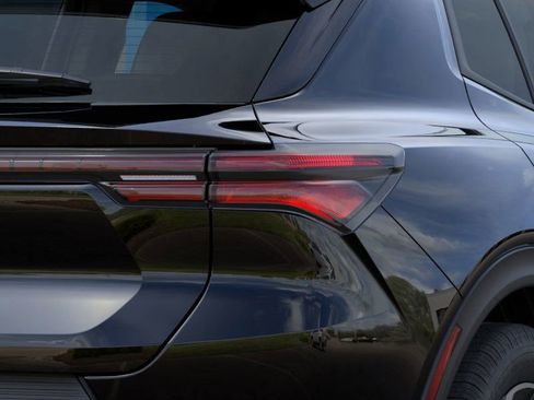 New 2026 Chevrolet Equinox EV LT image 11