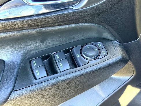 Used 2022 Chevrolet Equinox LT image 14