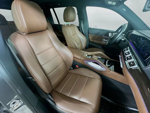 Used 2024 Mercedes-Benz GLS 450 4MATIC image 45