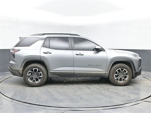 Used 2025 Chevrolet Equinox ACTIV w/ Safety and Technology Package image 11