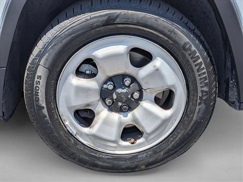 Used 2016 Jeep Cherokee Sport AWD/4WD image 22