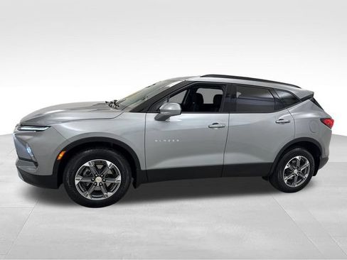 Used 2024 Chevrolet Blazer LT w/ Convenience Package AWD/4WD image 2