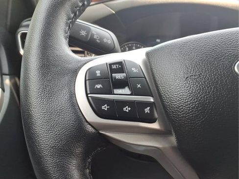 Certified 2023 Ford Explorer XLT w/ Equipment Group 202A AWD/4WD image 15