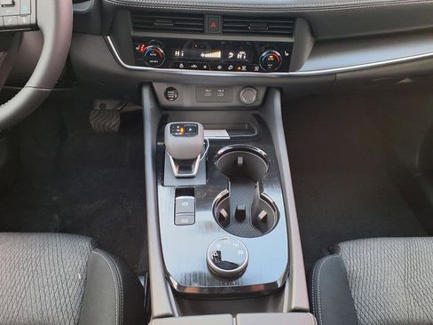 New 2026 Nissan Rogue SV w/ Cold Weather Package AWD/4WD image 18