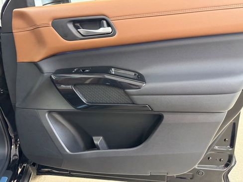 New 2026 Nissan Pathfinder Platinum image 31