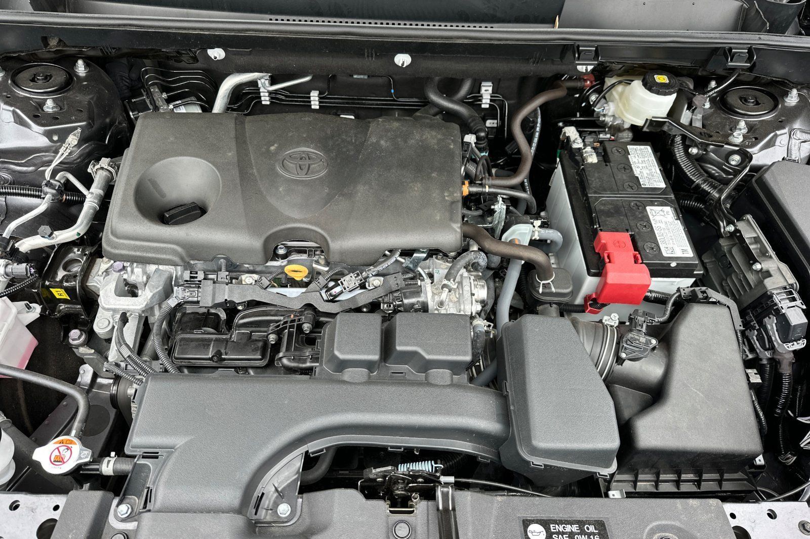 Used 2025 Toyota RAV4 XLE AWD/4WD image 33