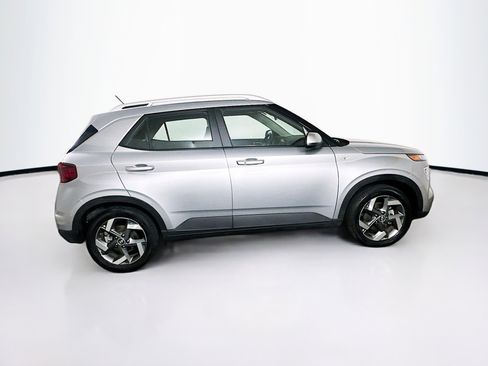 Used 2025 Hyundai Venue SEL FWD image 9