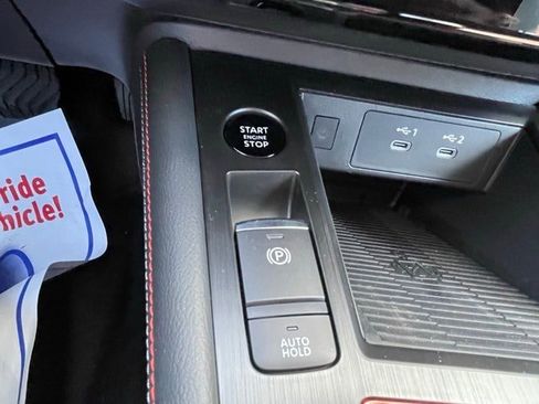 New 2025 Nissan Kicks SR image 29