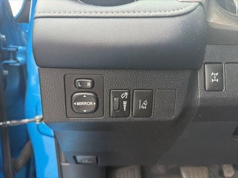 Used 2018 Toyota RAV4 XLE image 8