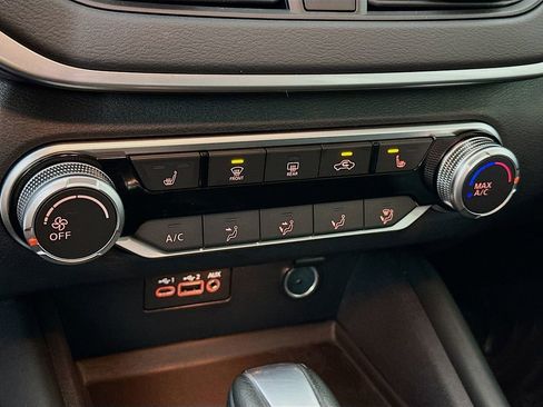 Used 2021 Nissan Altima 2.5 SR w/ SR Premium Package image 22