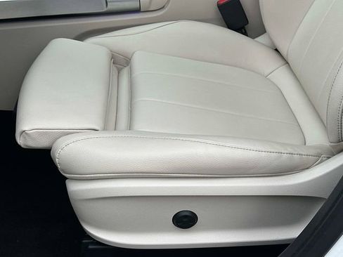 Certified 2021 Mercedes-Benz GLB 250 4MATIC image 18