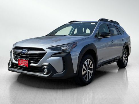 Used 2024 Subaru Outback Premium AWD/4WD image 1