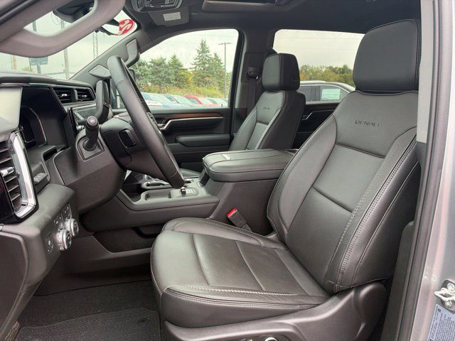 Used 2025 GMC Sierra 2500 Denali w/ Denali Reserve Package AWD/4WD image 21