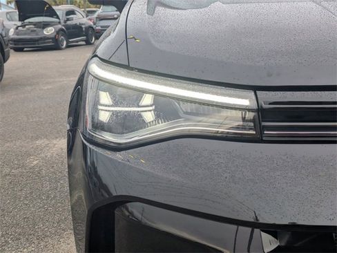 Certified 2025 Volkswagen Taos S image 9