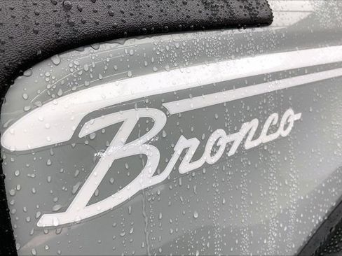 Used 2024 Ford Bronco Heritage Edition image 7