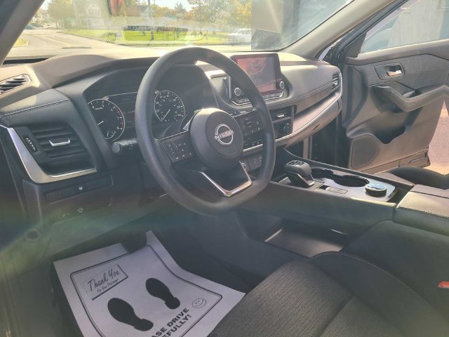 Used 2023 Nissan Rogue SV AWD/4WD image 13