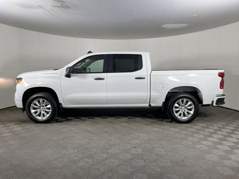 Used 2024 Chevrolet Silverado 1500 Custom image 3
