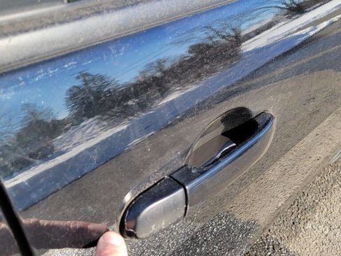 Used 2008 Nissan Versa 1.8 SL 4dr Hatchback CVT w/ ABS Pkg image 14