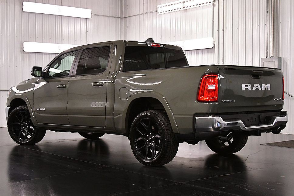 Used 2026 RAM 1500 Laramie AWD/4WD image 5