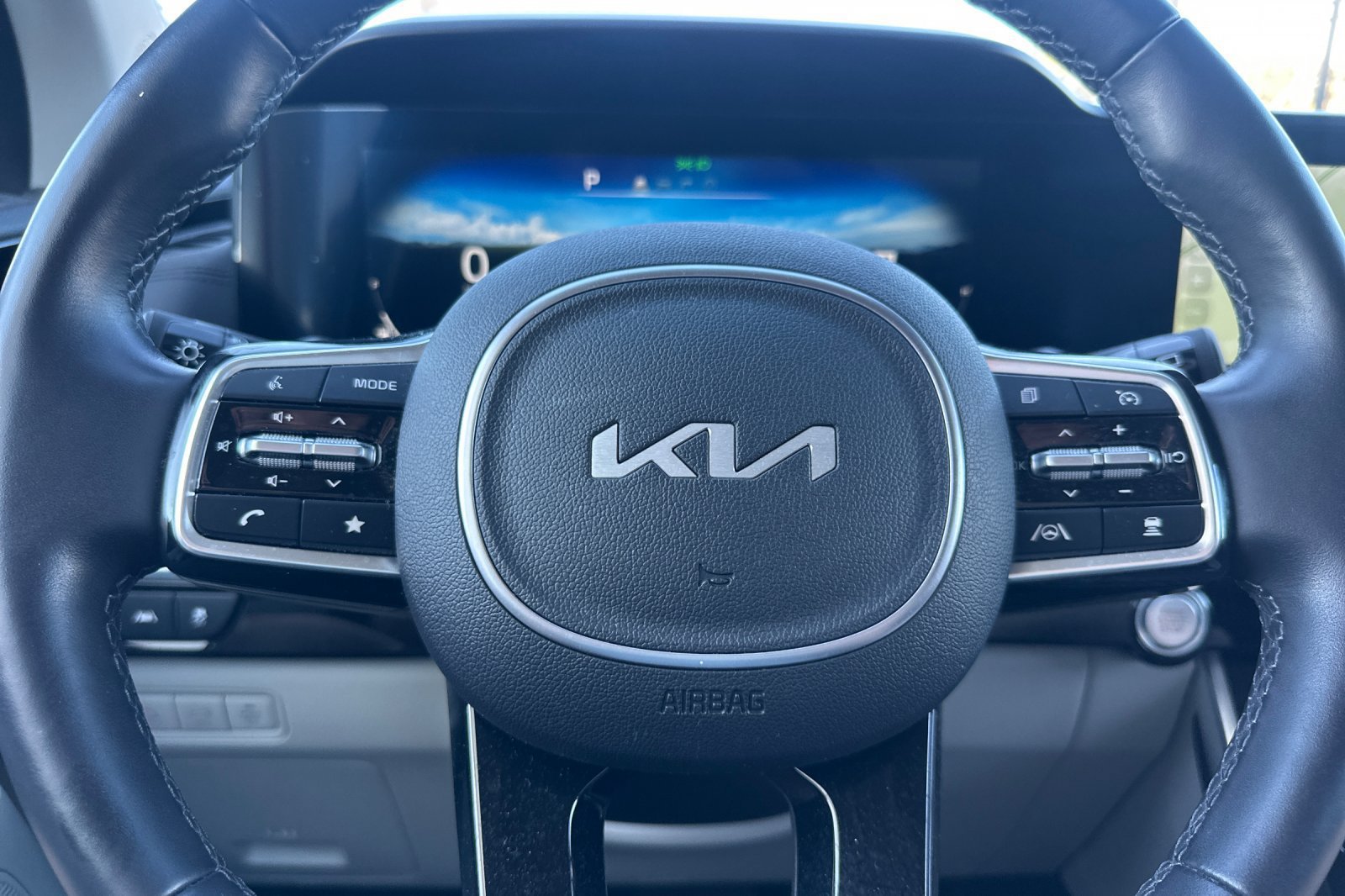 Used 2024 Kia Carnival SX Prestige FWD image 32