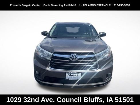 Used 2016 Toyota Highlander XLE AWD/4WD image 2