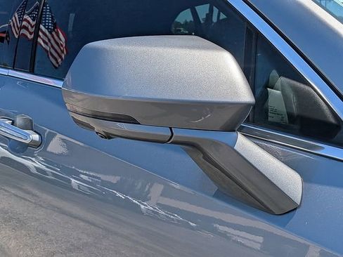 Certified 2025 Cadillac XT4 Premium Luxury FWD image 10