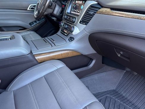 Used 2020 GMC Yukon XL Denali w/ Denali Premium Package AWD/4WD image 19