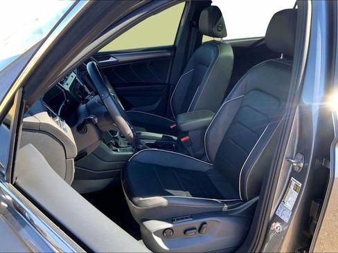 Used 2022 Volkswagen Tiguan SEL R-Line image 17