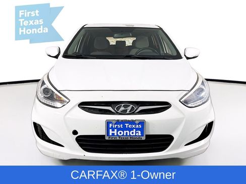 Used 2014 Hyundai Accent SE w/ Option Group 3 image 2