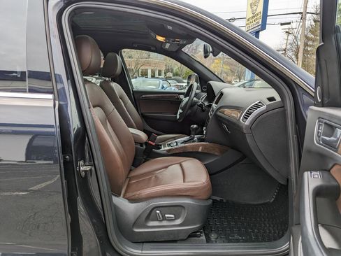 Used 2016 Audi Q5 2.0T Premium Plus w/ Technology Package AWD/4WD image 32