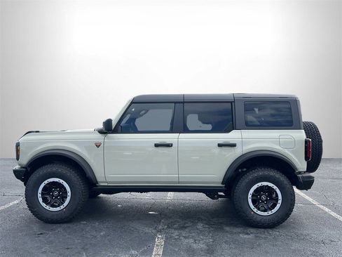 New 2026 Ford Bronco Badlands image 21