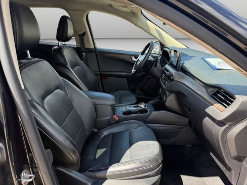 Used 2020 Ford Escape Titanium AWD/4WD image 19