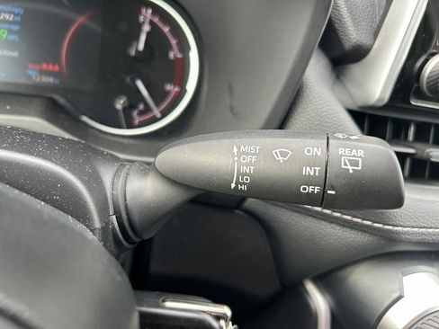 Certified 2025 Toyota RAV4 LE FWD image 20