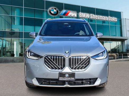 Used 2025 BMW X3 xDrive30i w/ Convenience Package image 2
