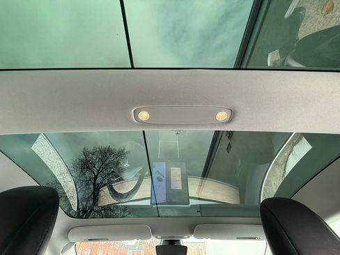 Used 2018 Tesla Model 3 Long Range image 33