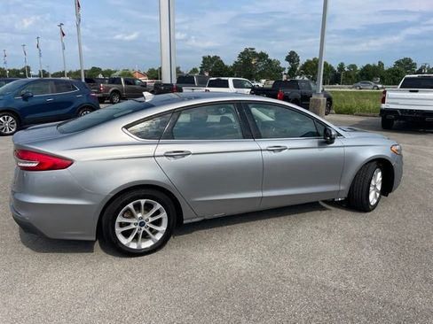 Used 2020 Ford Fusion SE FWD image 12
