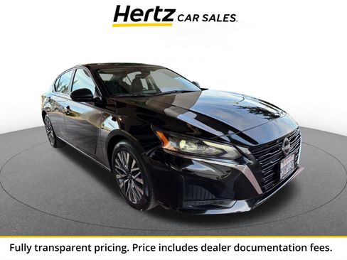 Used 2025 Nissan Altima 2.5 SV FWD image 1