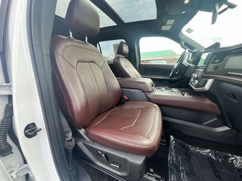 Certified 2023 Ford Expedition Limited image 28