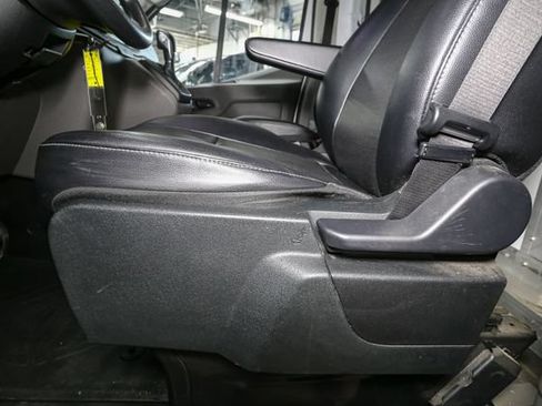 Used 2023 Ford Transit 350 DRW RWD image 32