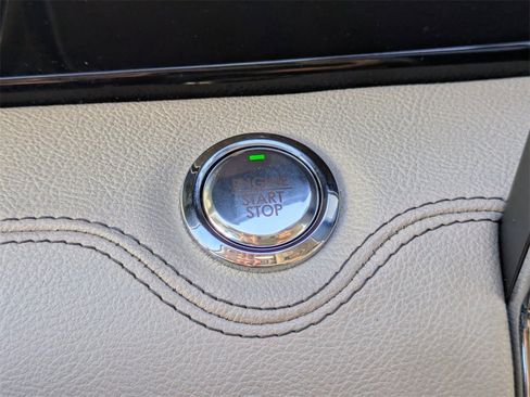 Certified 2024 Lincoln Navigator L Reserve image 34