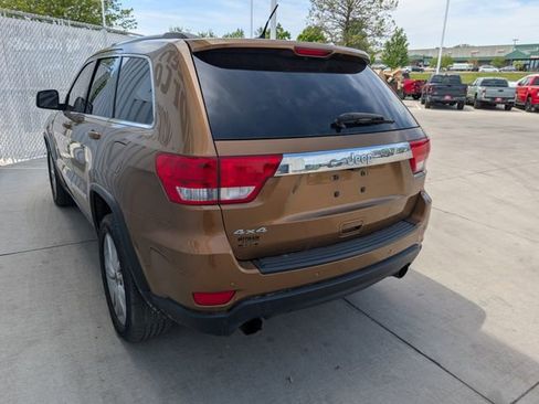 Used 2011 Jeep Grand Cherokee 70th Anniversary AWD/4WD image 12