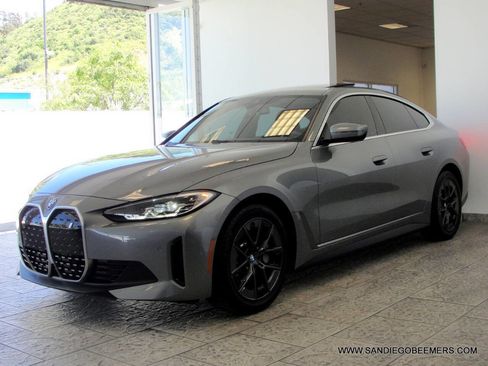 Used 2023 BMW i4 eDrive40 image 18