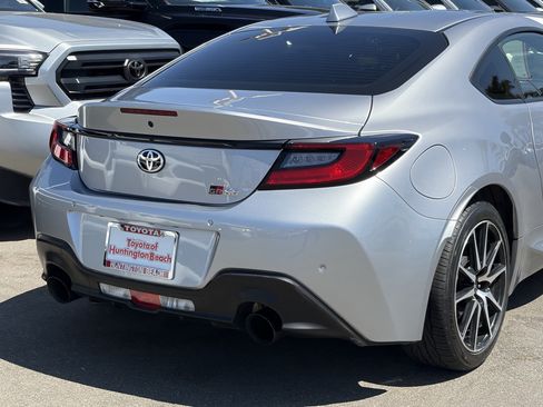Certified 2024 Toyota GR86 RWD image 4