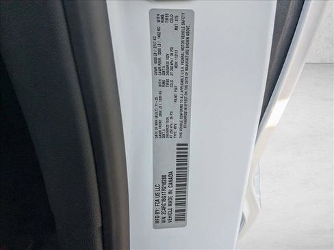 New 2026 Chrysler Pacifica Select image 17